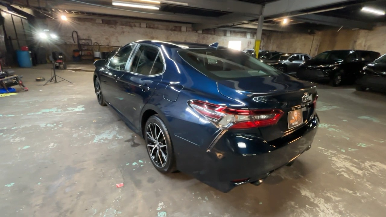 2021 Toyota Camry SE 10