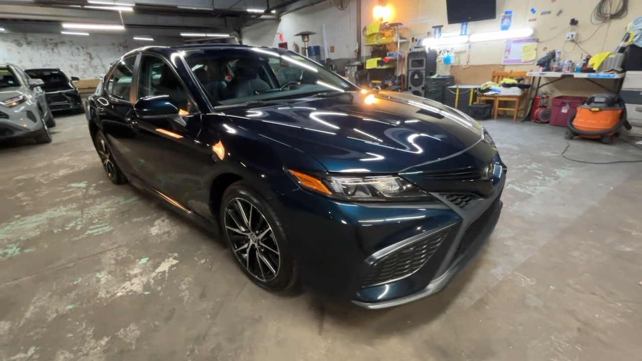 2021 Toyota Camry SE 17