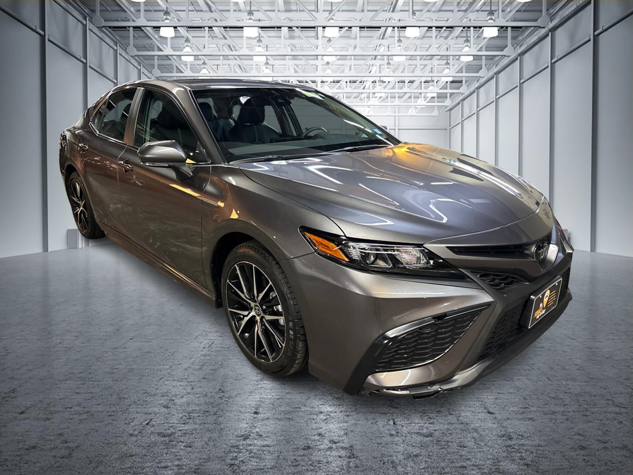 2022 Toyota Camry SE 3