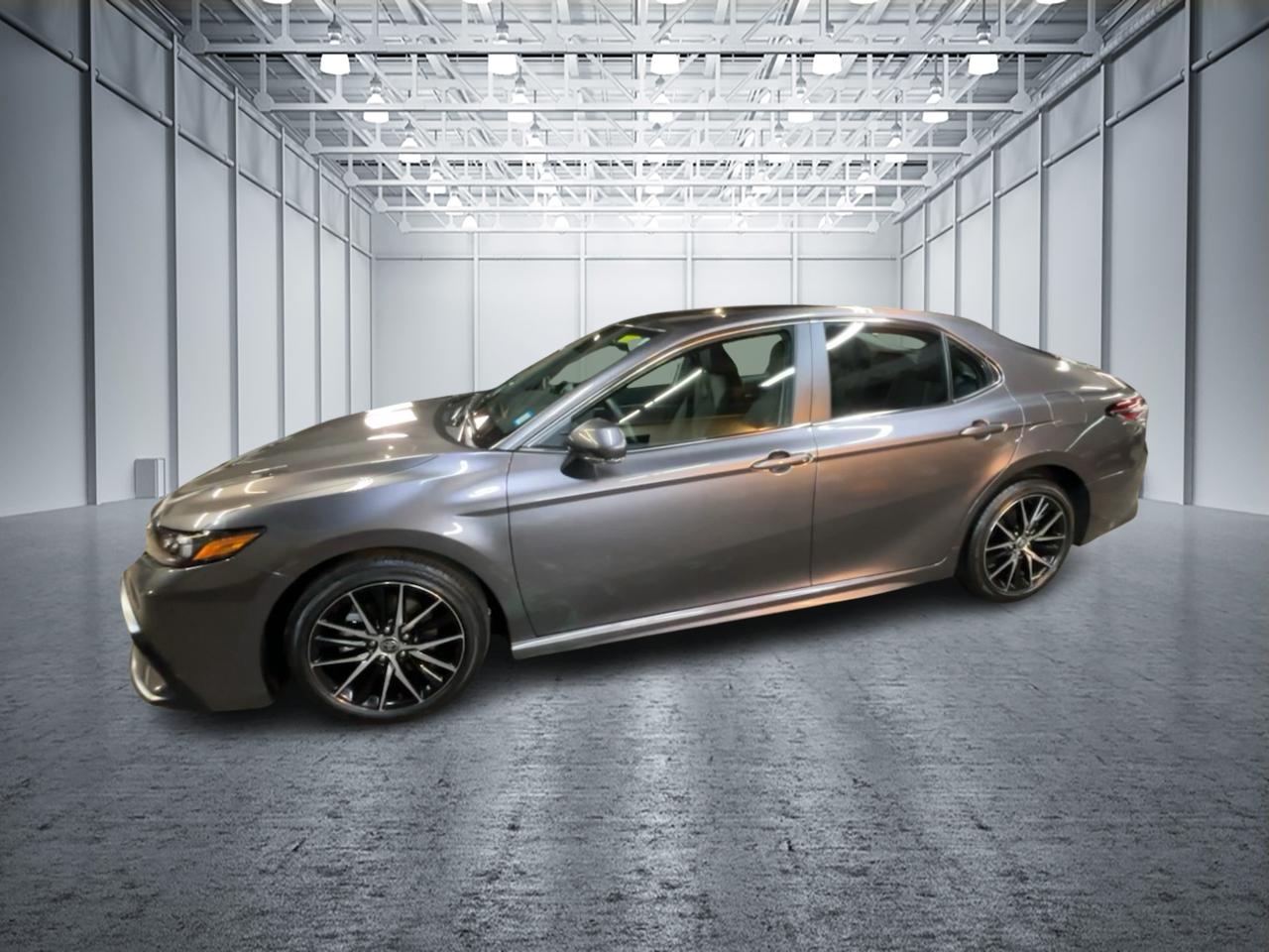 2022 Toyota Camry SE 6