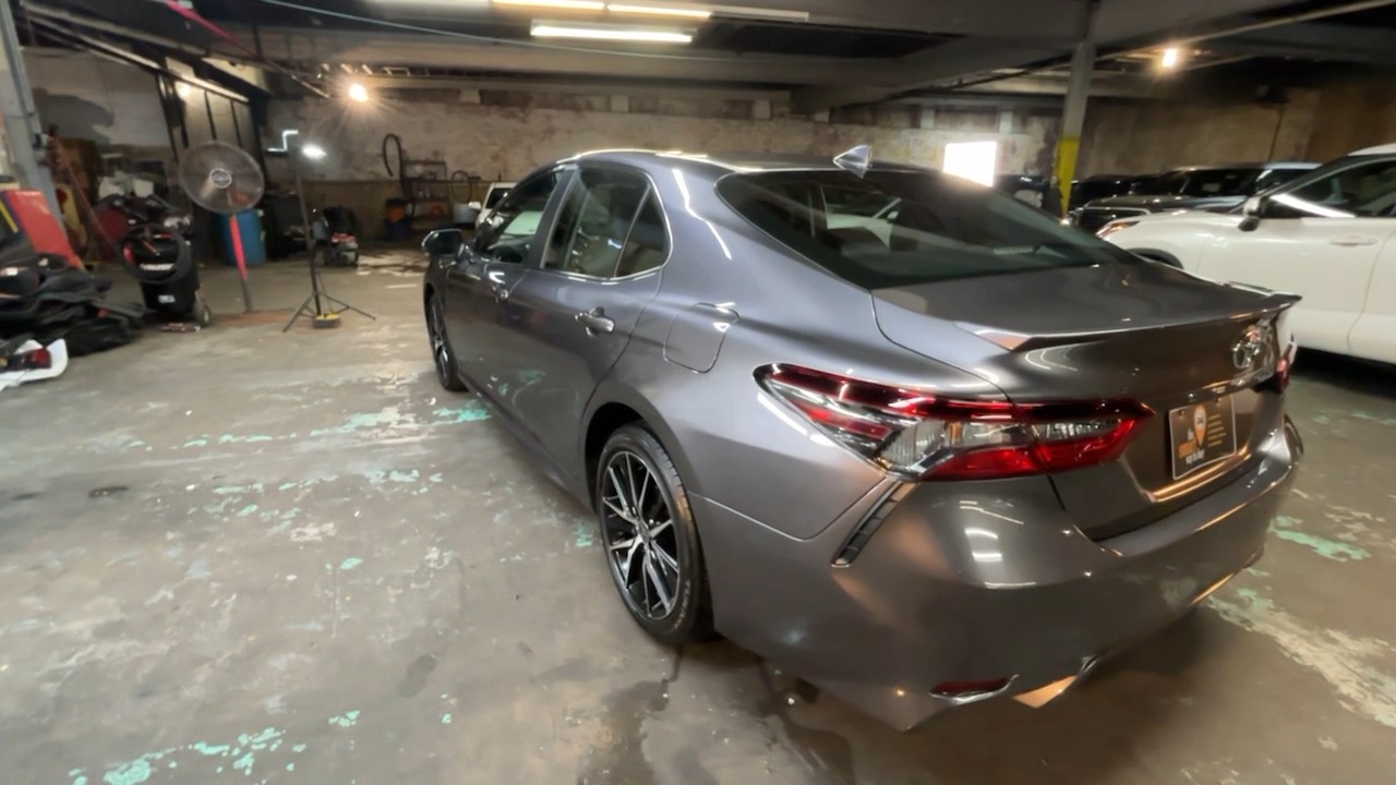 2022 Toyota Camry SE 10