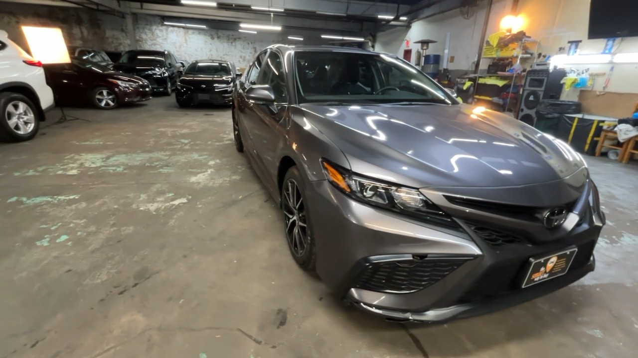 2022 Toyota Camry SE 20