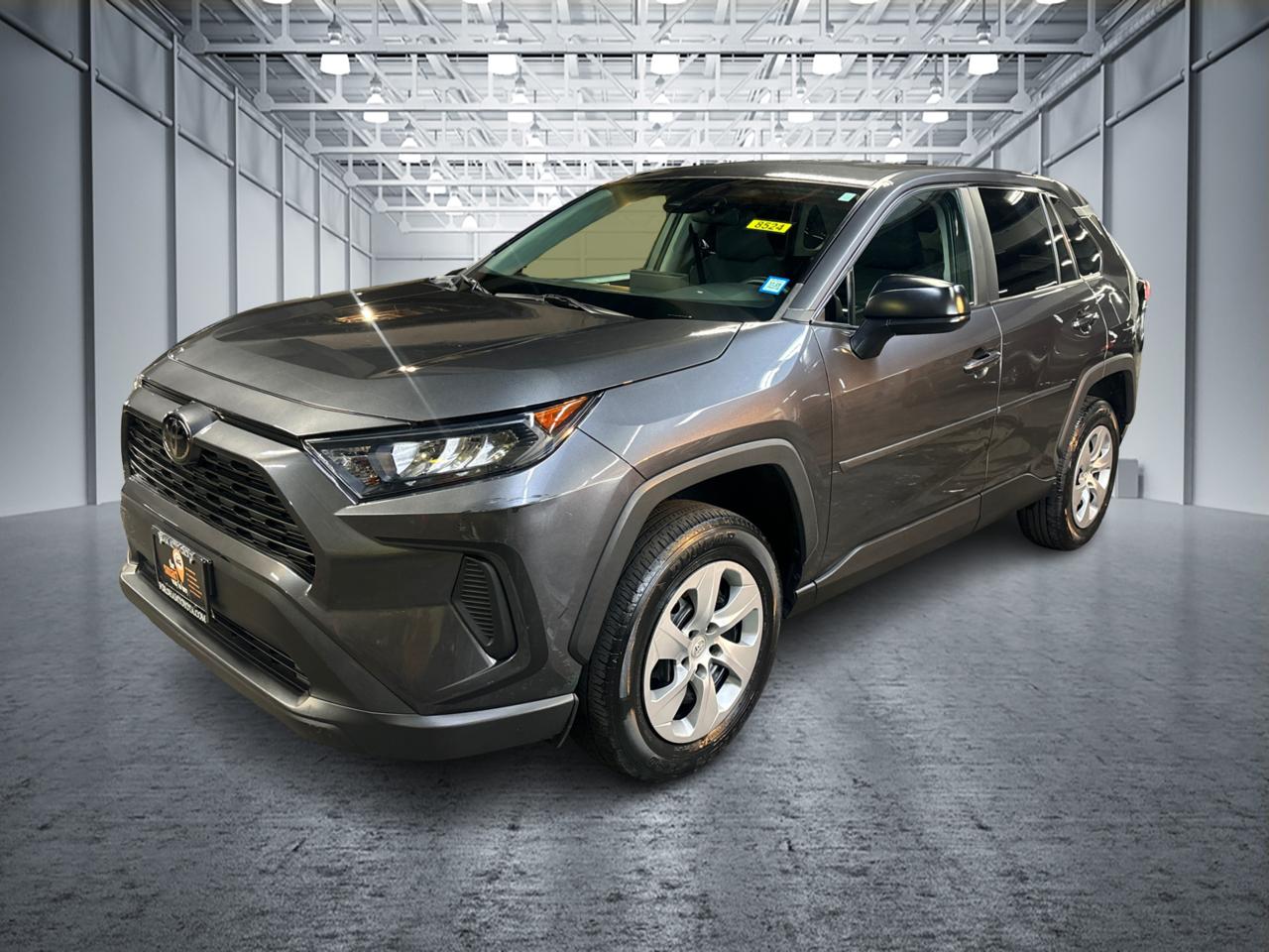 2022 Toyota RAV4 LE 1