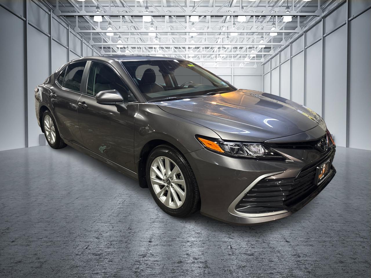 2021 Toyota Camry LE 3