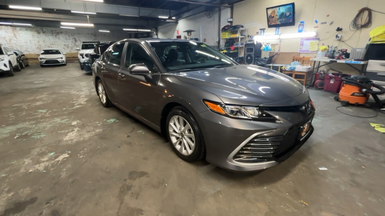 2021 Toyota Camry LE 20