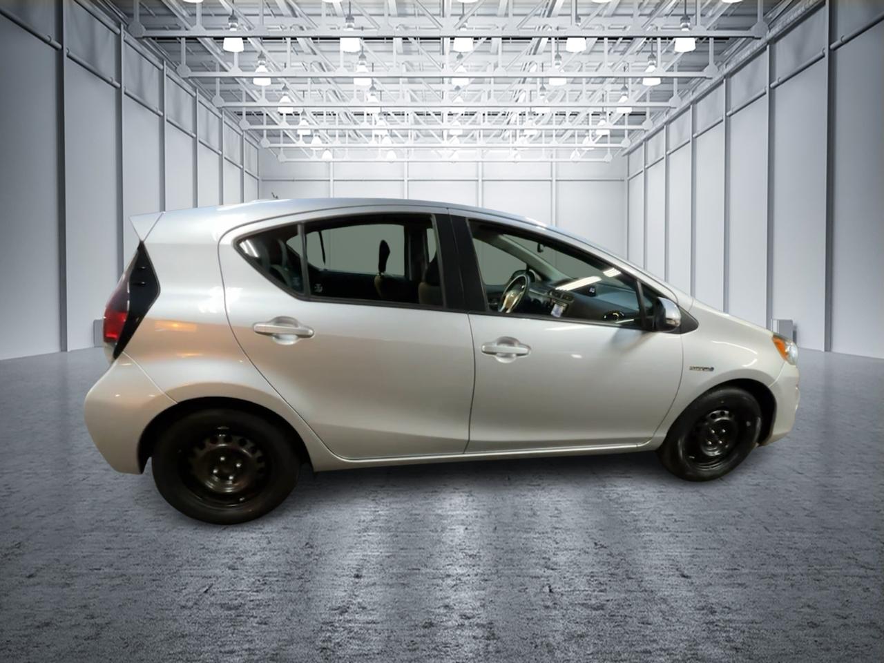 2015 Toyota Prius c Four 5