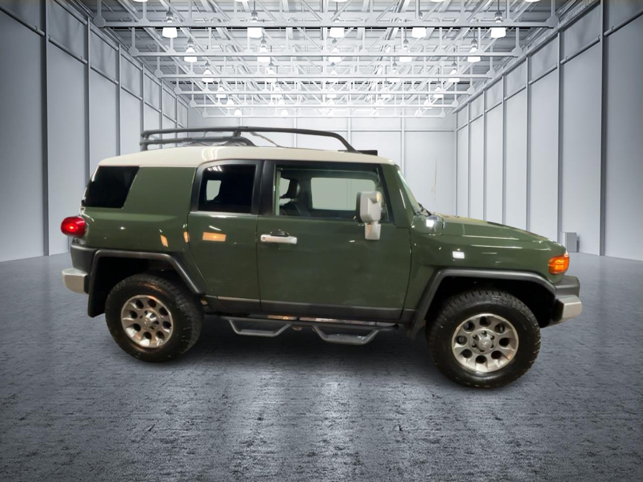 2013 Toyota FJ Cruiser Base 6