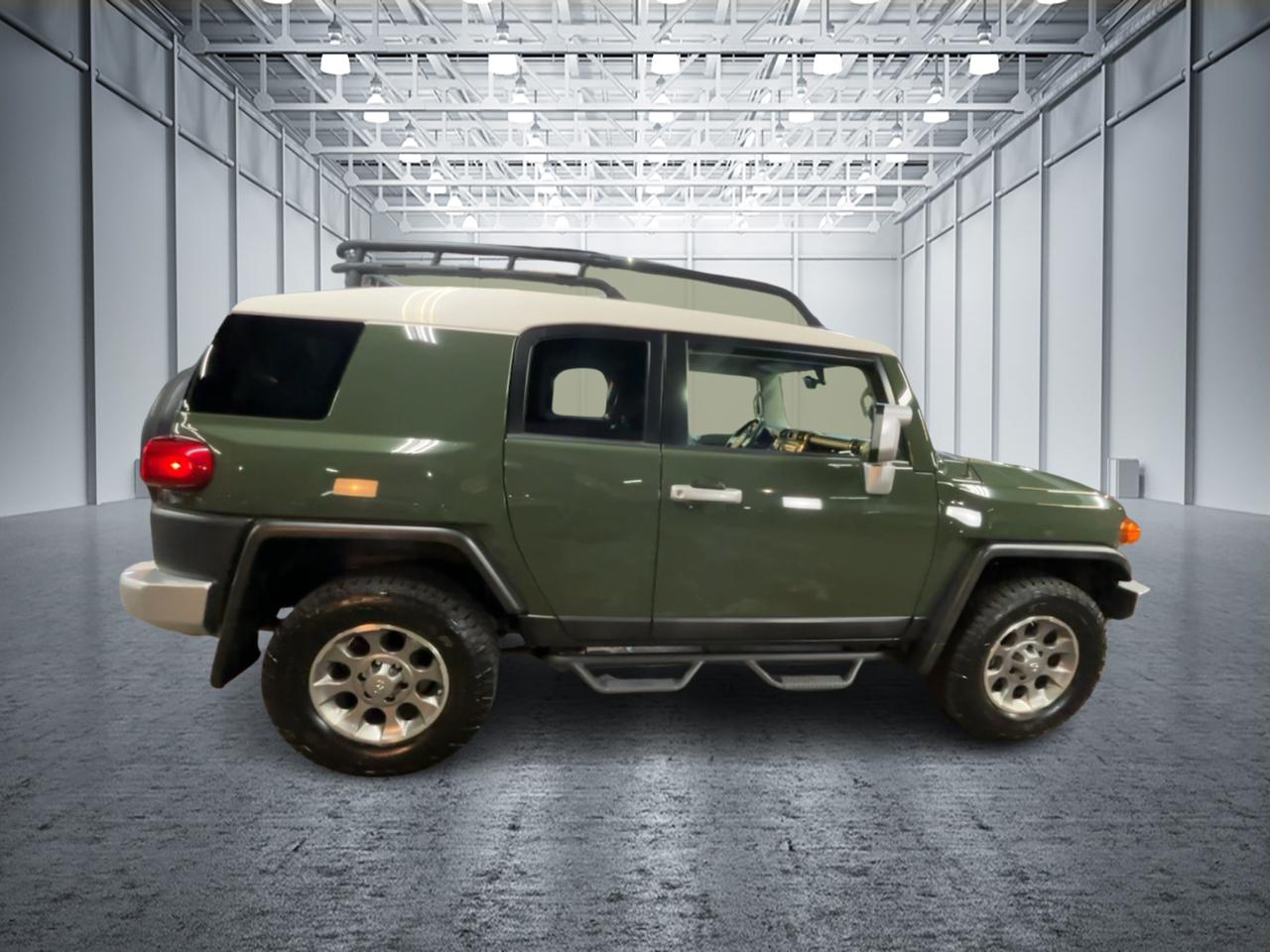 2013 Toyota FJ Cruiser Base 8