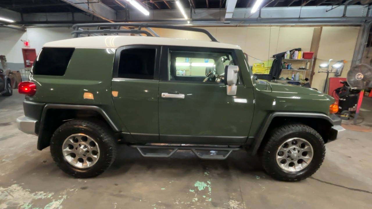 2013 Toyota FJ Cruiser Base 9