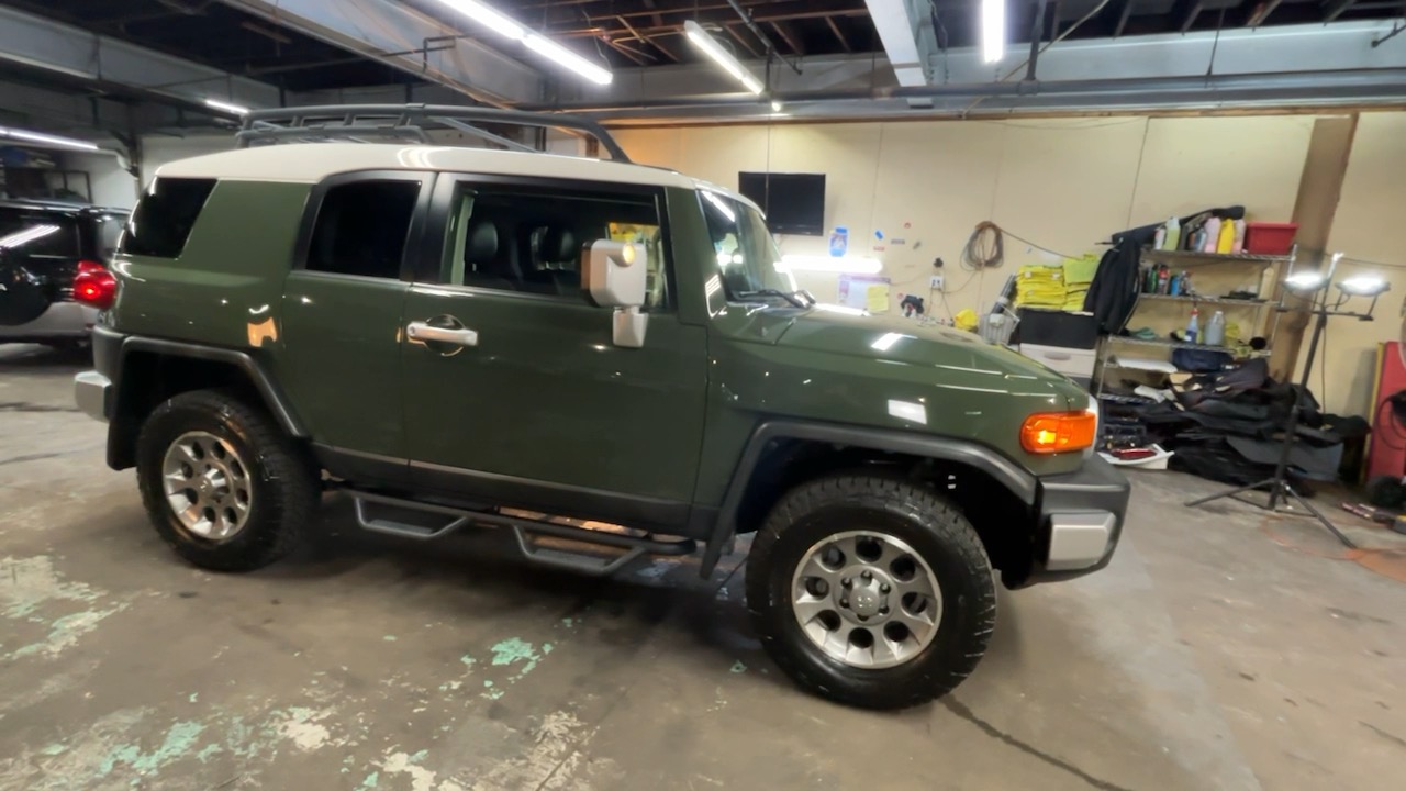 2013 Toyota FJ Cruiser Base 10