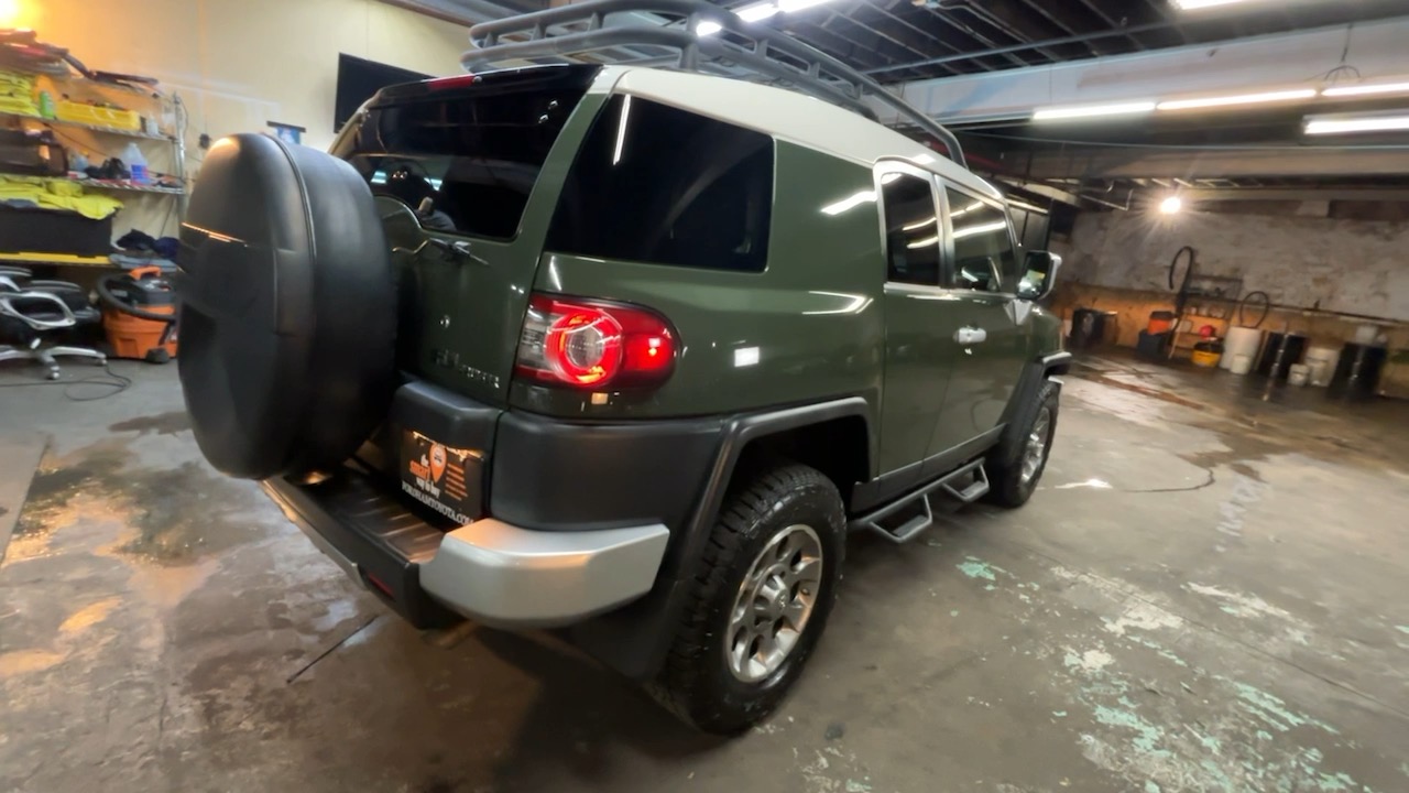 2013 Toyota FJ Cruiser Base 11