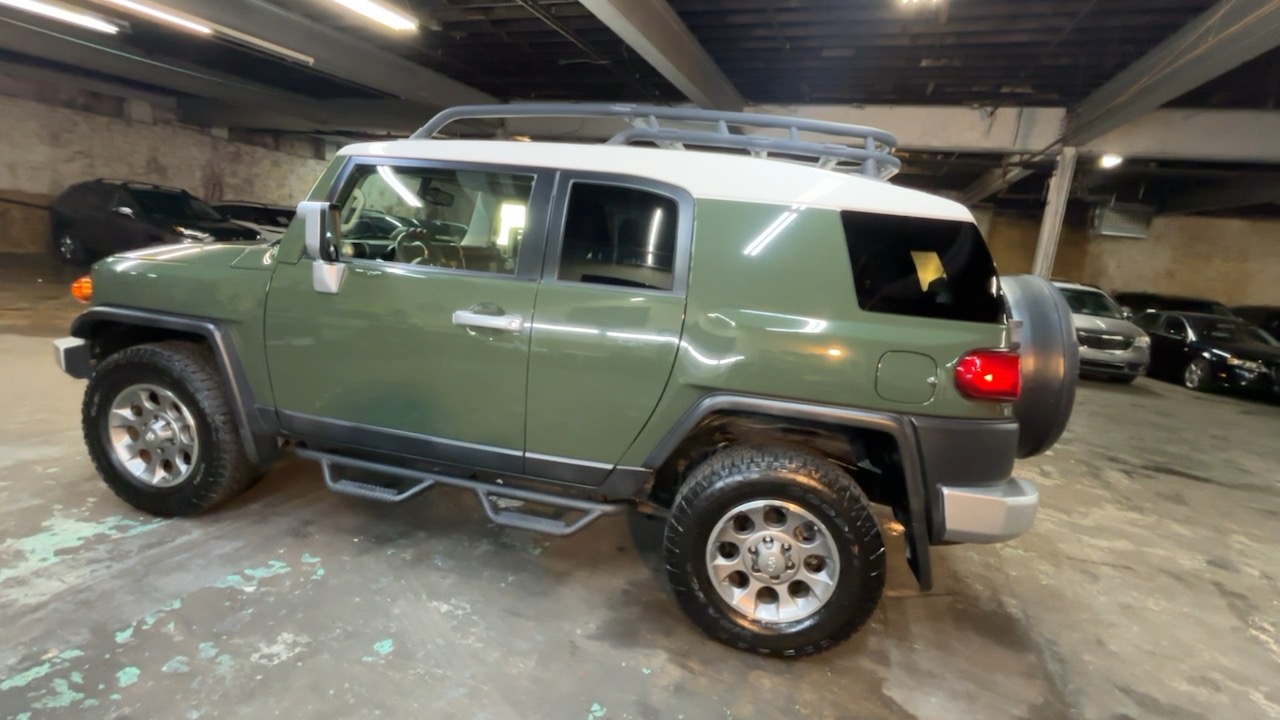 2013 Toyota FJ Cruiser Base 20