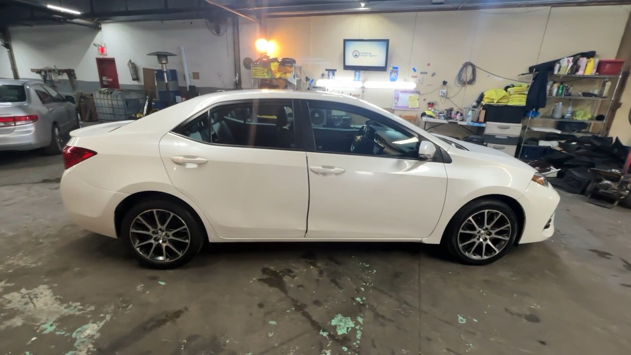 2017 Toyota Corolla L 13