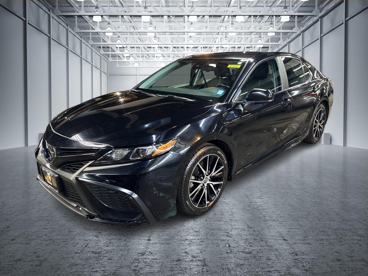 2021 Toyota Camry SE 1