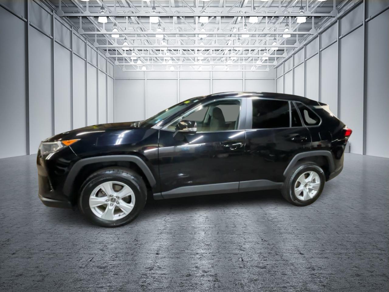 2021 Toyota RAV4 XLE 4