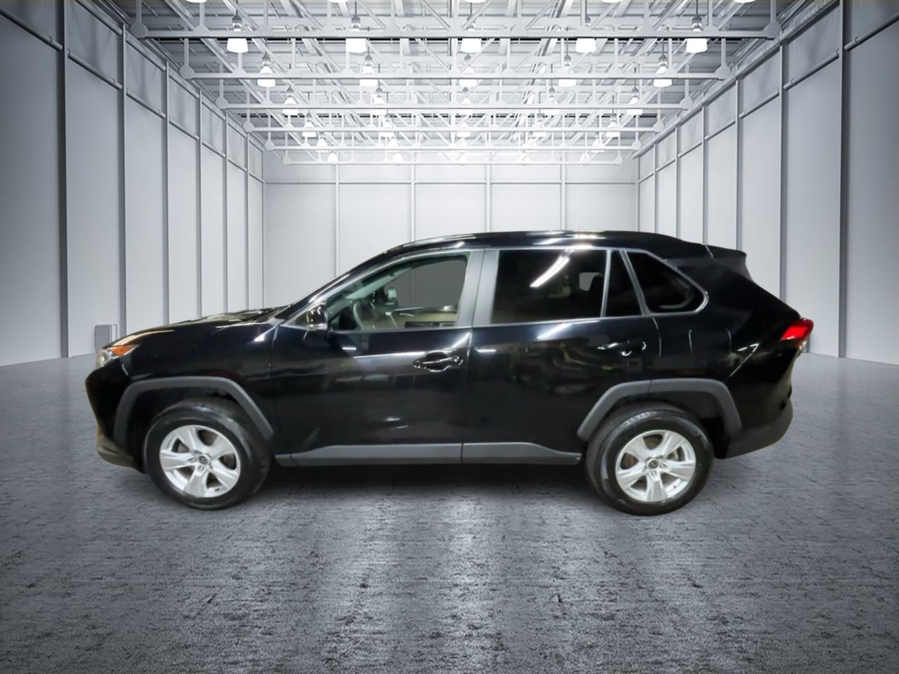 2021 Toyota RAV4 XLE 6