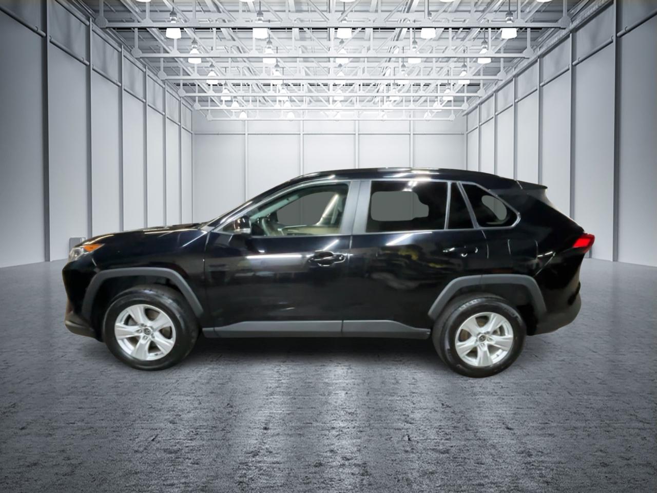 2021 Toyota RAV4 XLE 7