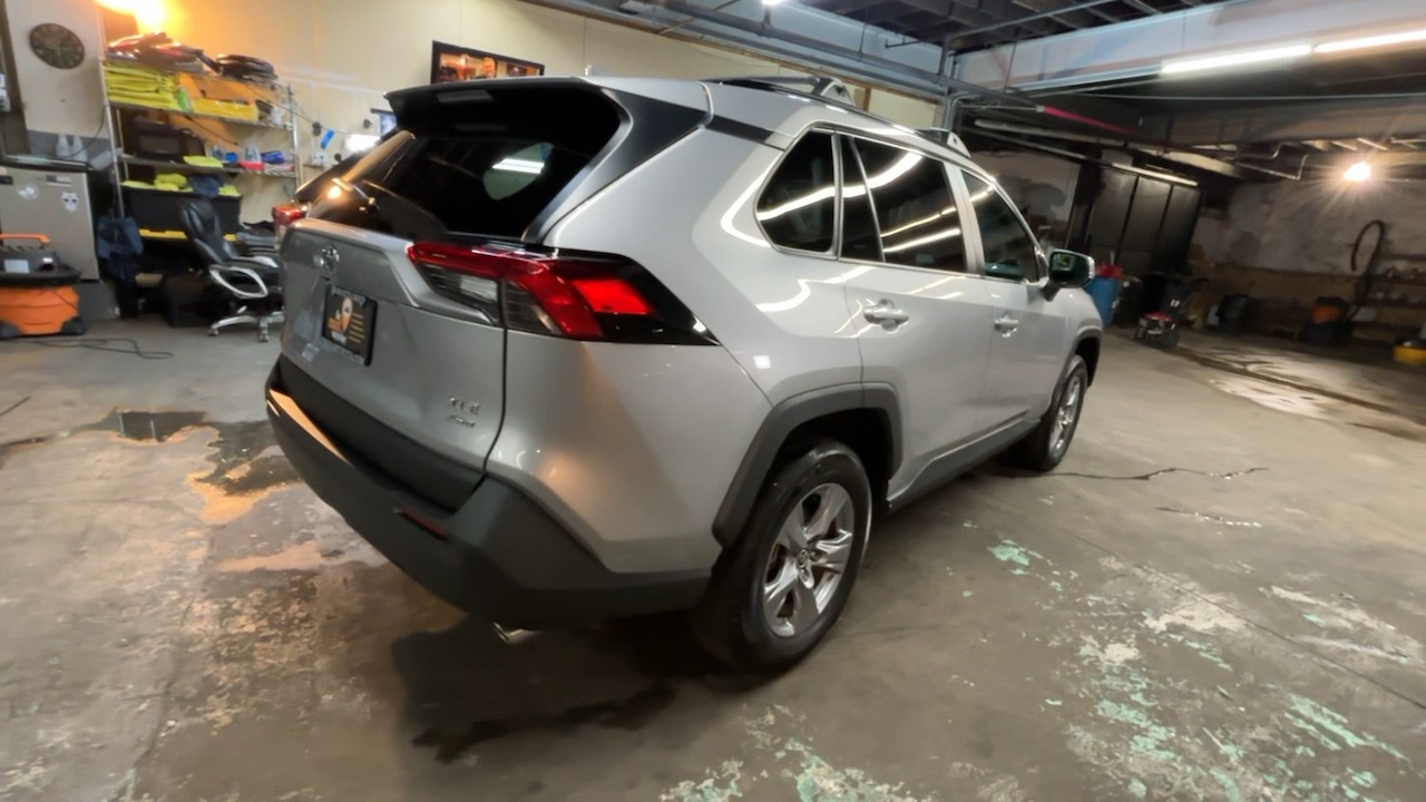 2022 Toyota RAV4 XLE 11