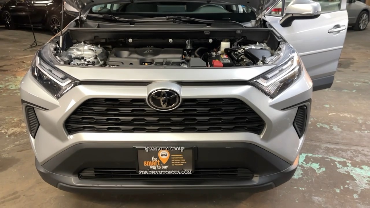 2022 Toyota RAV4 XLE 44