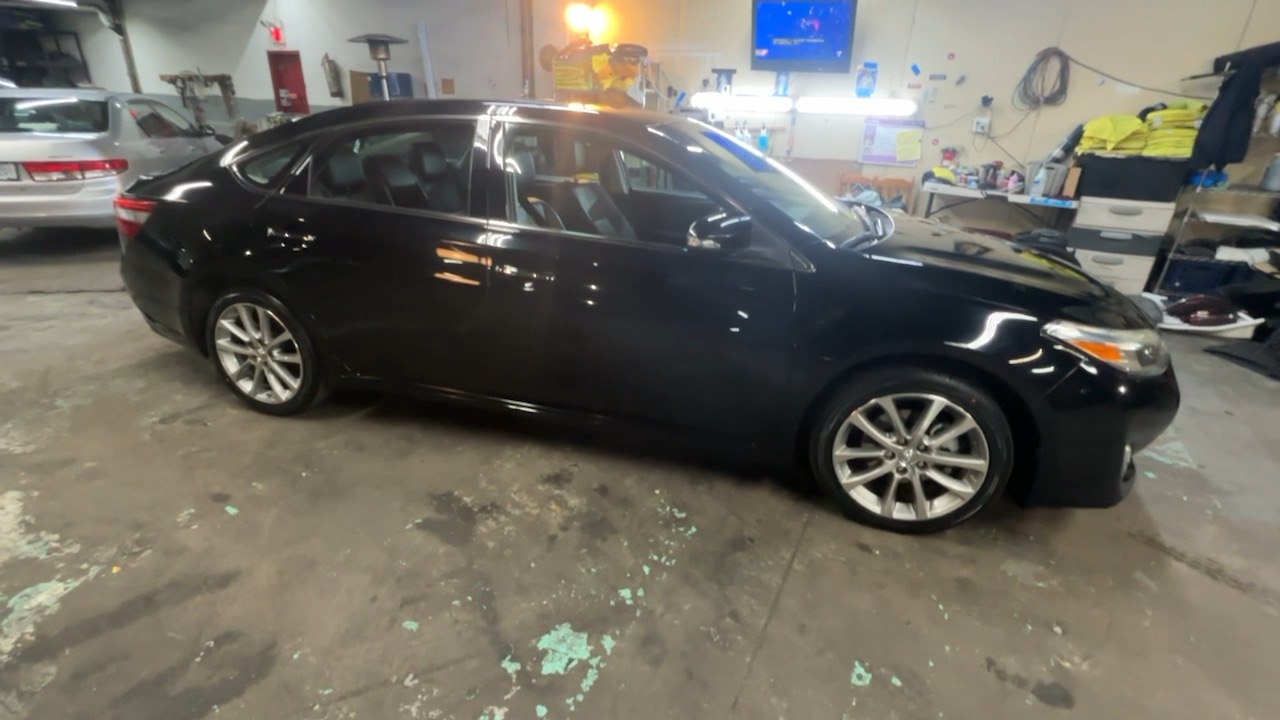 2015 Toyota Avalon XLE Touring 17