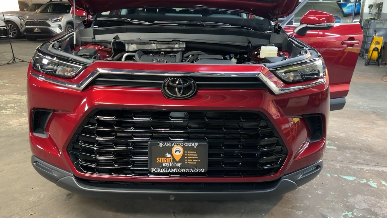 2024 Toyota Grand Highlander XLE 38