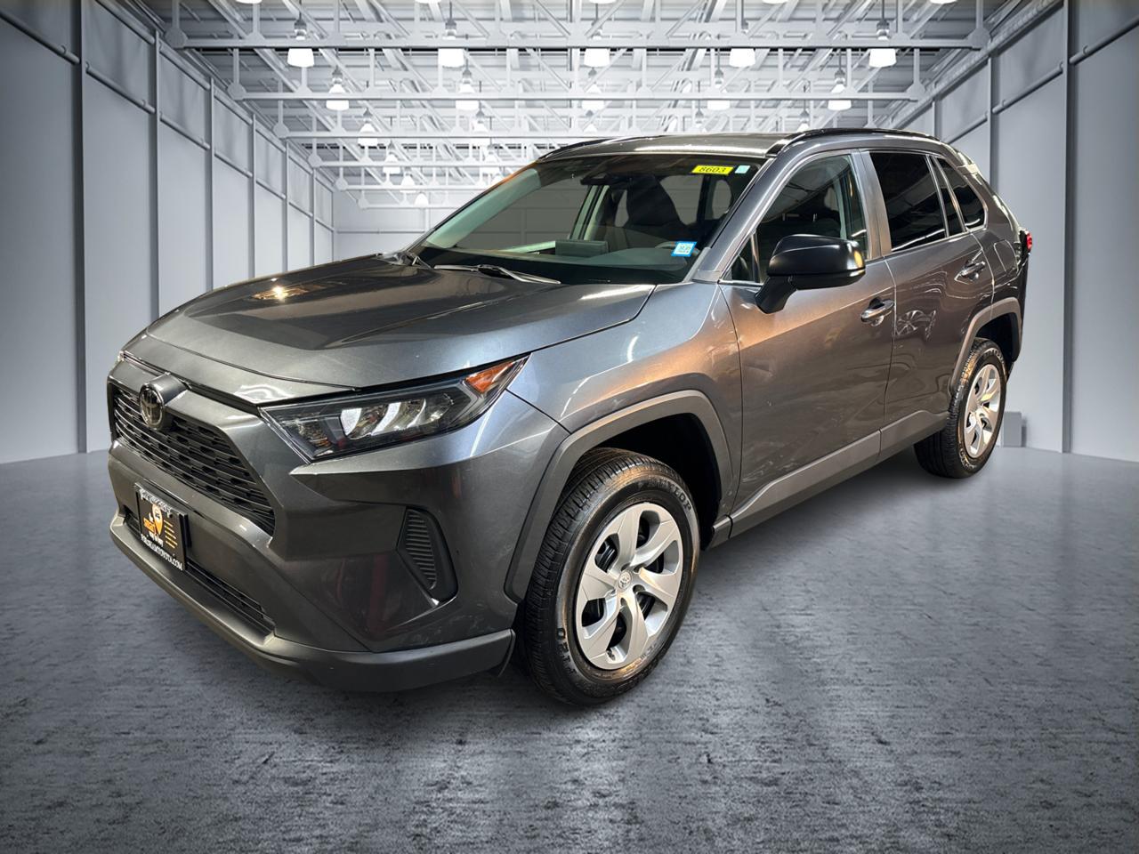 2021 Toyota RAV4 LE 1