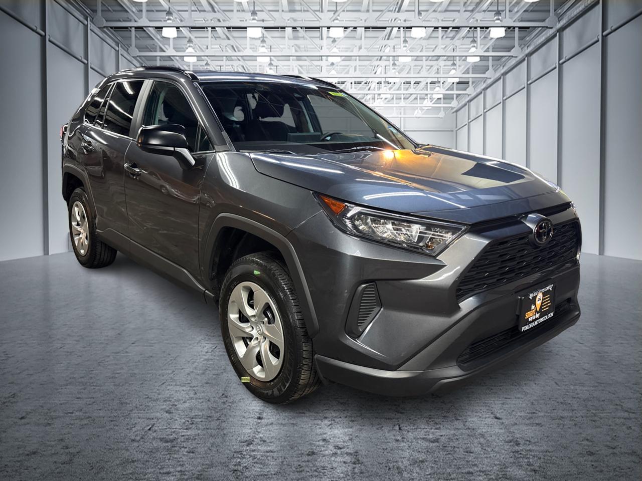 2021 Toyota RAV4 LE 3