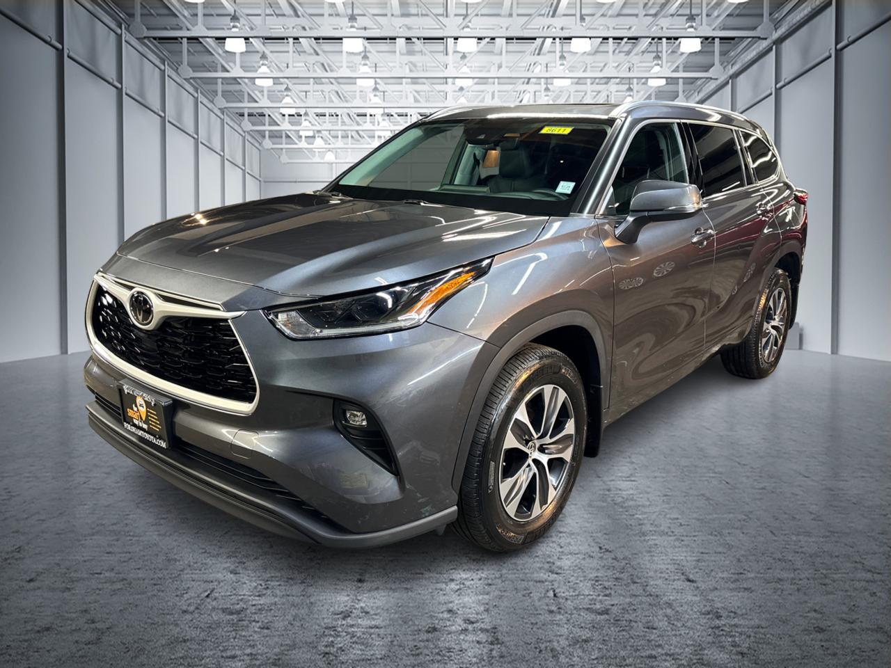 2021 Toyota Highlander XLE 1