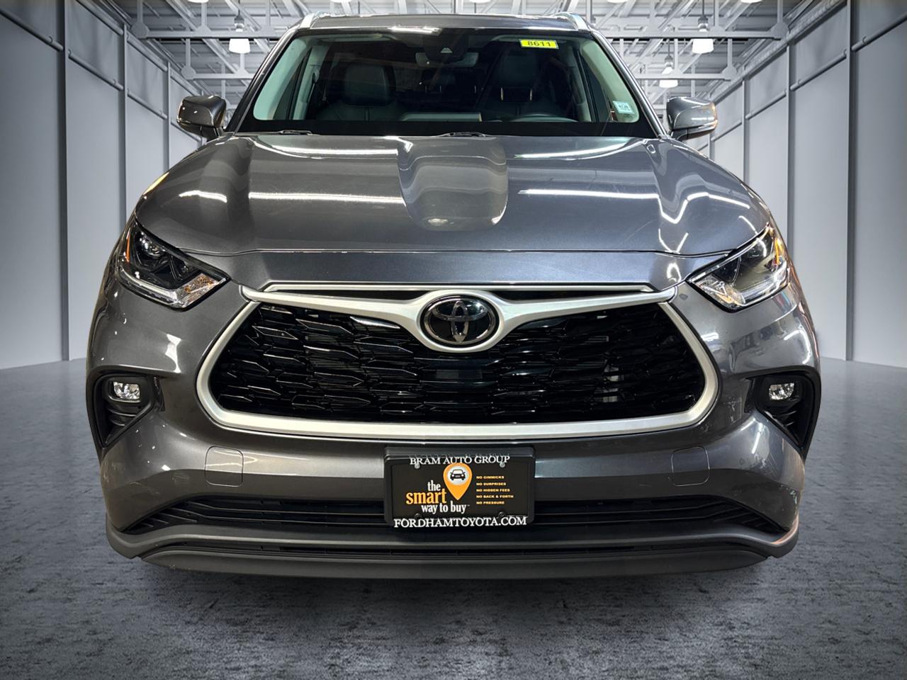 2021 Toyota Highlander XLE 2