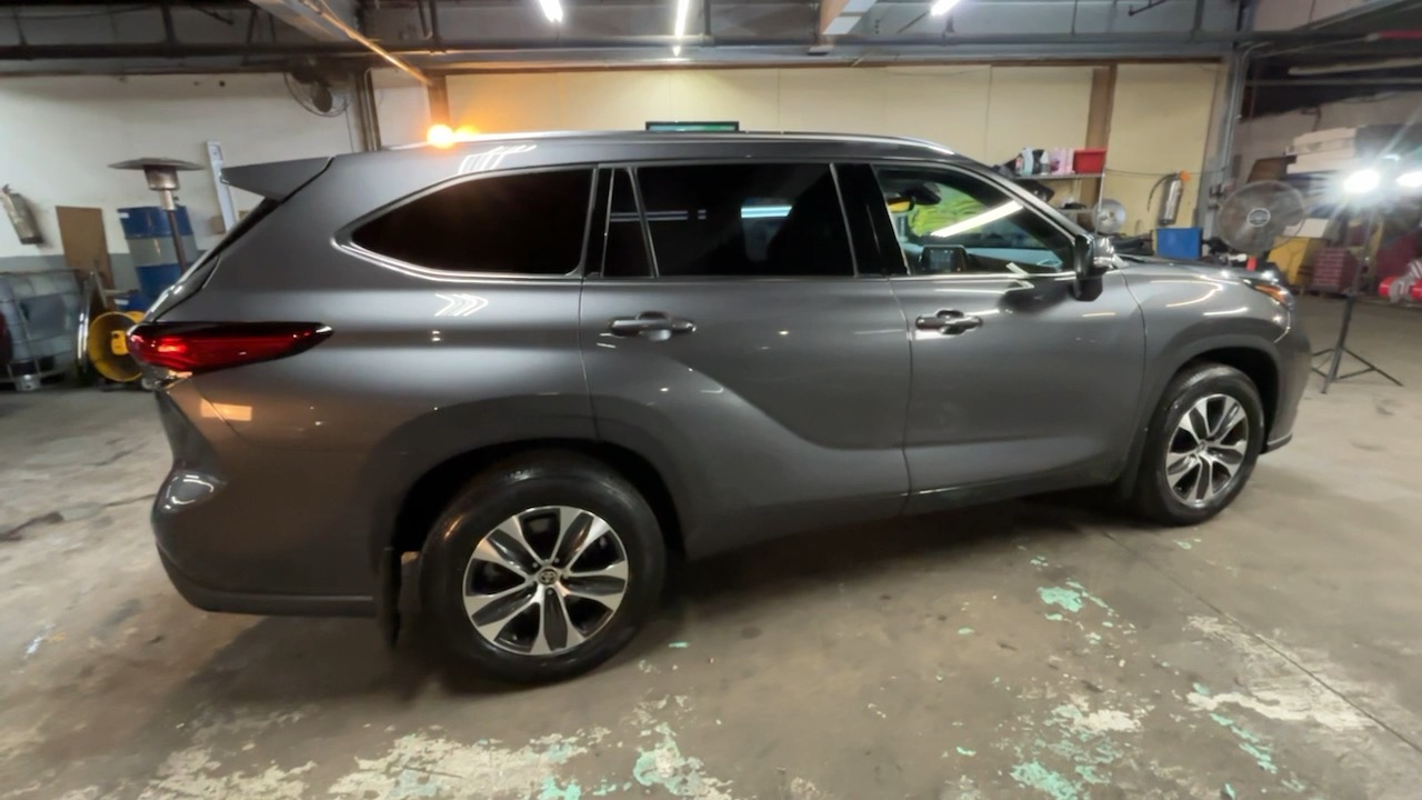 2021 Toyota Highlander XLE 13