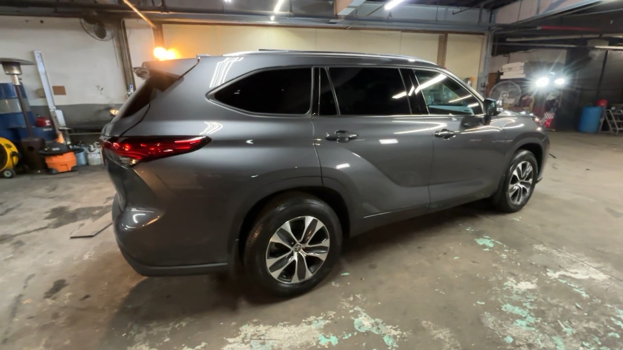 2021 Toyota Highlander XLE 14