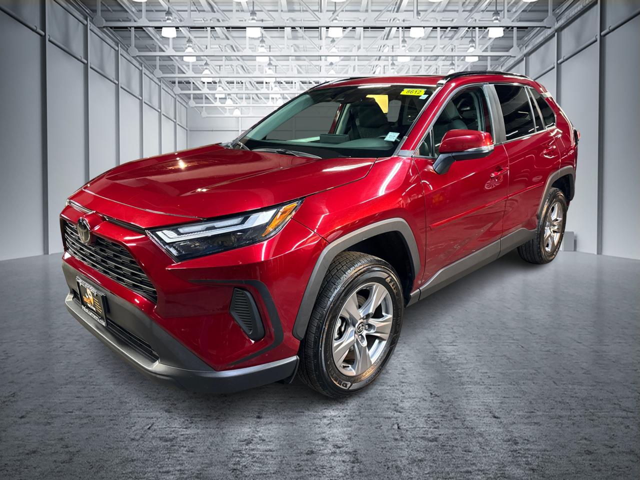 2022 Toyota RAV4 XLE 1