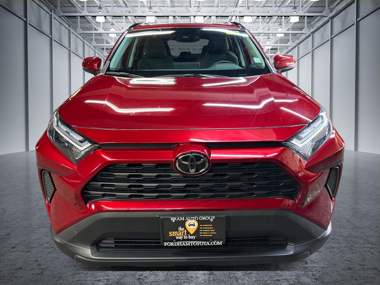 2022 Toyota RAV4 XLE 2