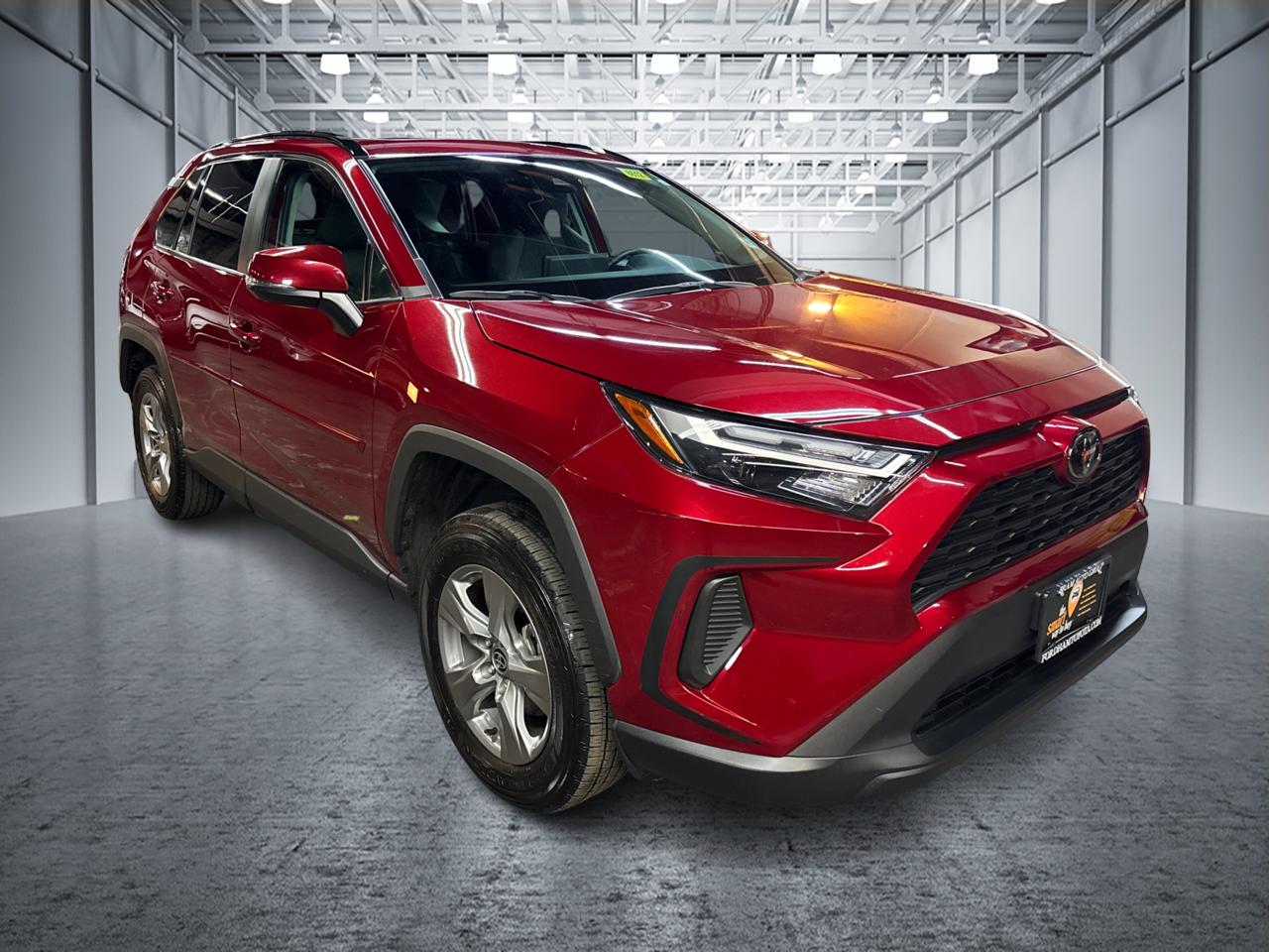 2022 Toyota RAV4 XLE 3