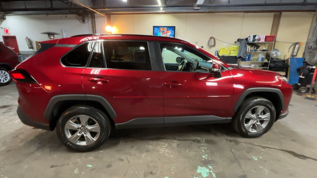 2022 Toyota RAV4 XLE 14