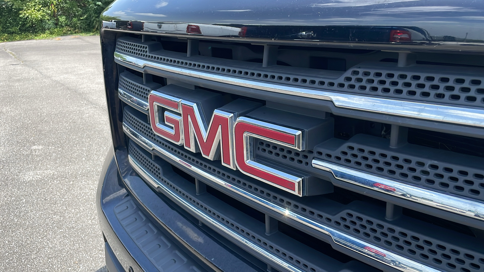 2017 GMC Sierra 2500HD SLT 4WD Crew Cab 153.7 7