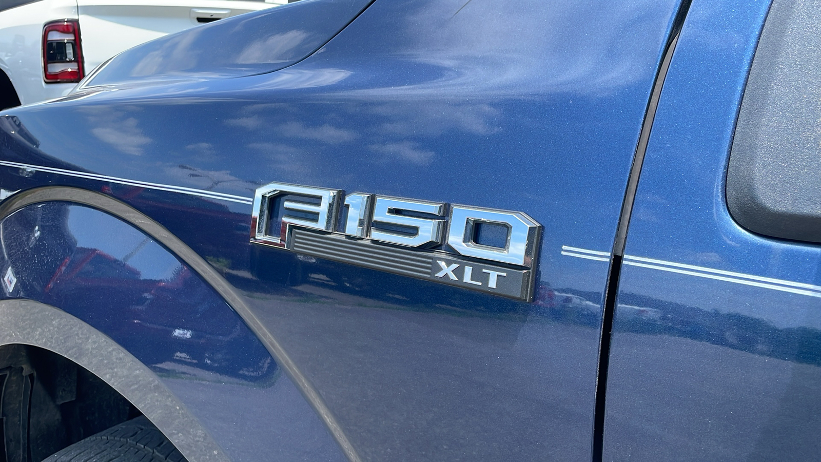 2017 Ford F-150 XLT 4WD SuperCrew 5.5 Box 26