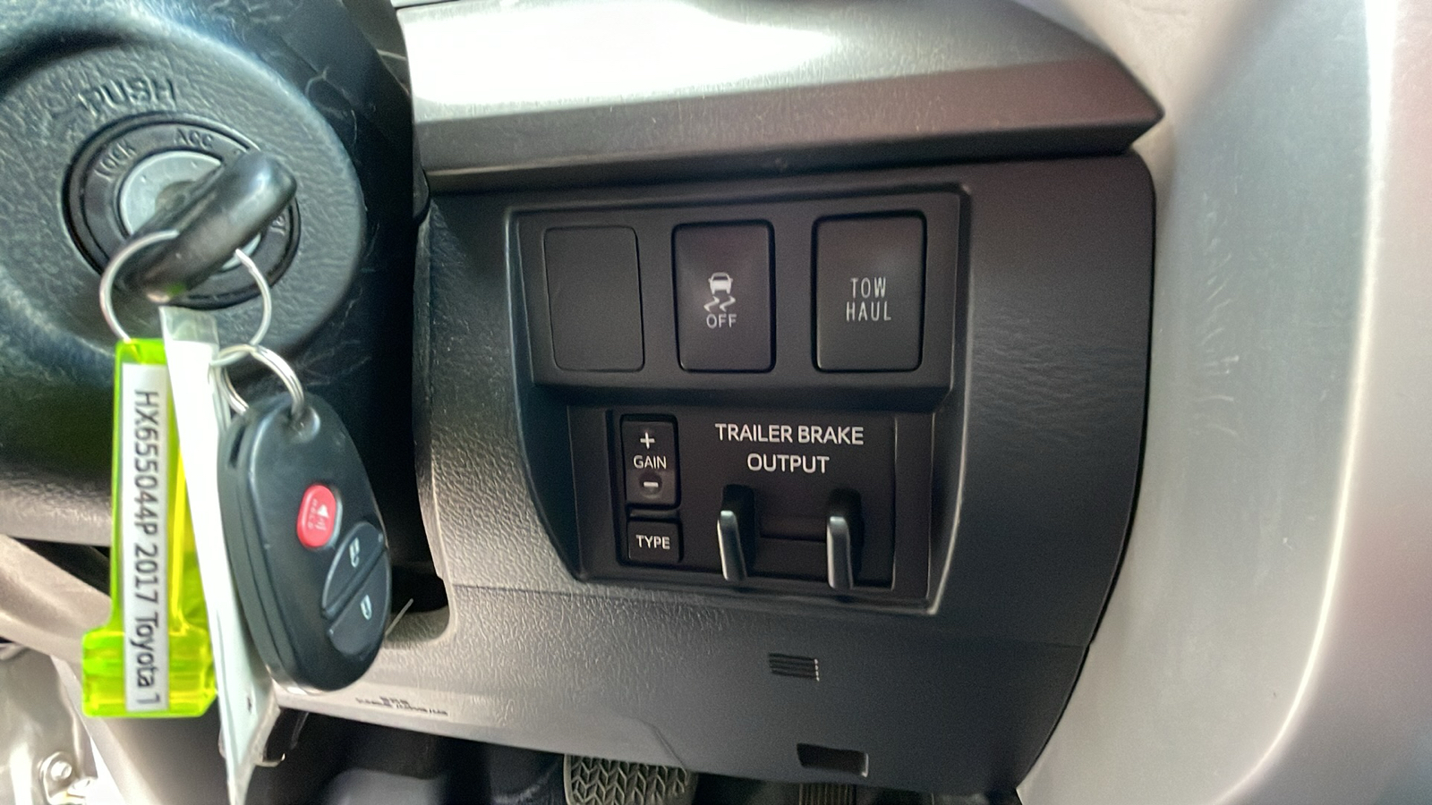 2017 Toyota Tundra SR5 CrewMax 5.5 Bed 5.7L 27