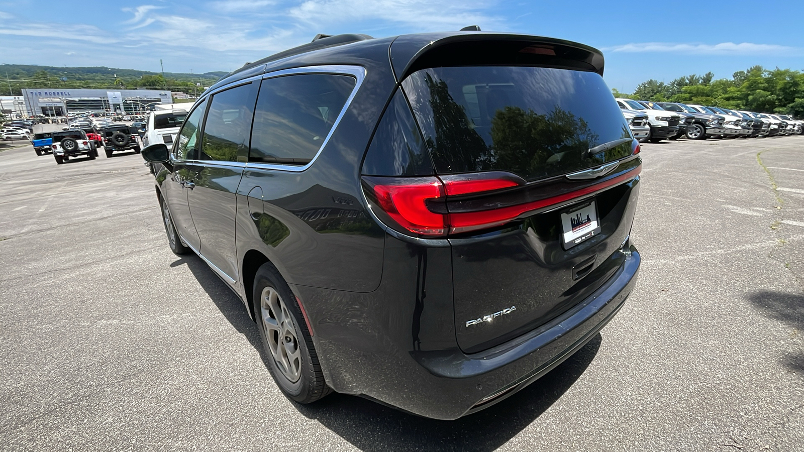2022 Chrysler Pacifica Limited 4