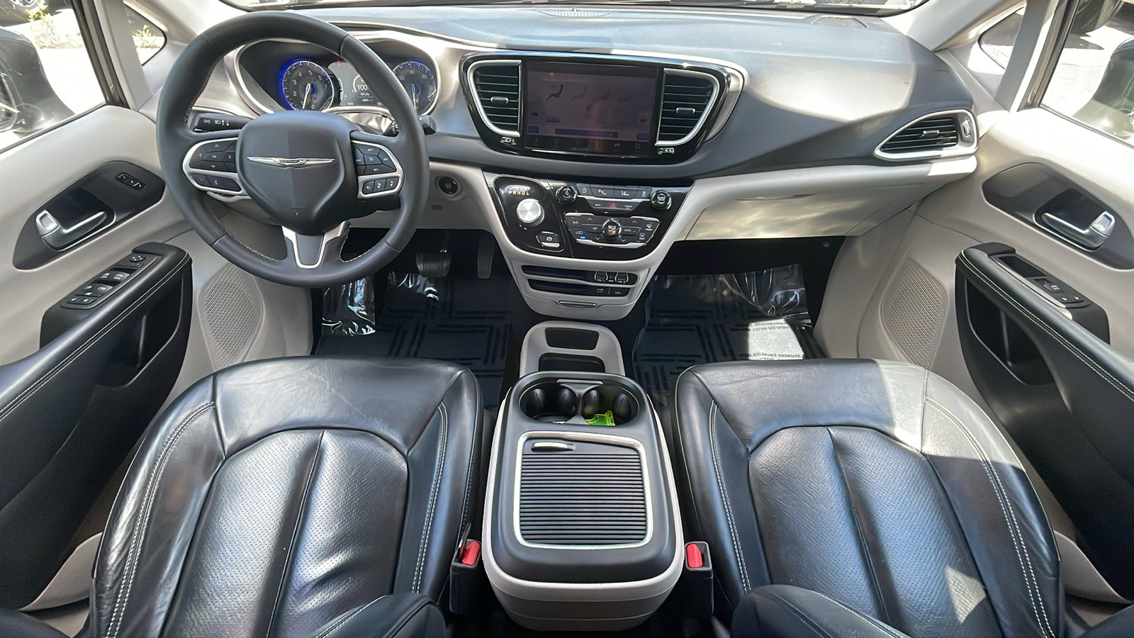 2022 Chrysler Pacifica Touring L 10