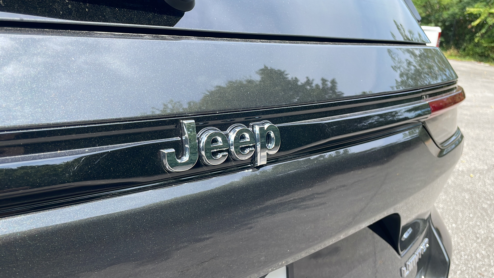 2023 Jeep Grand Cherokee Limited 24