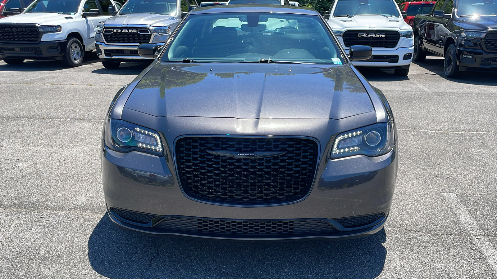 2023 Chrysler 300 Touring 6