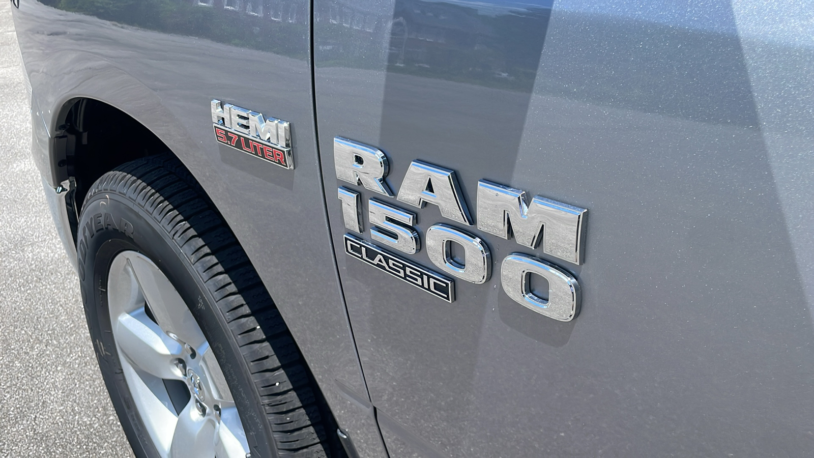 2024 Ram 1500 Classic Tradesman 4x4 Crew Cab 57 Box 24