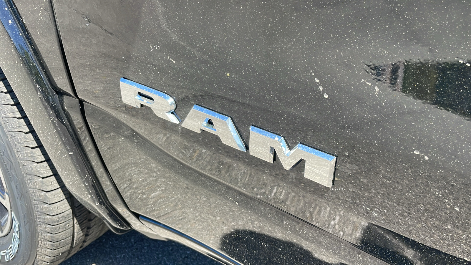 2025 Ram 1500 Laramie 4x4 Crew Cab 64 Box 24