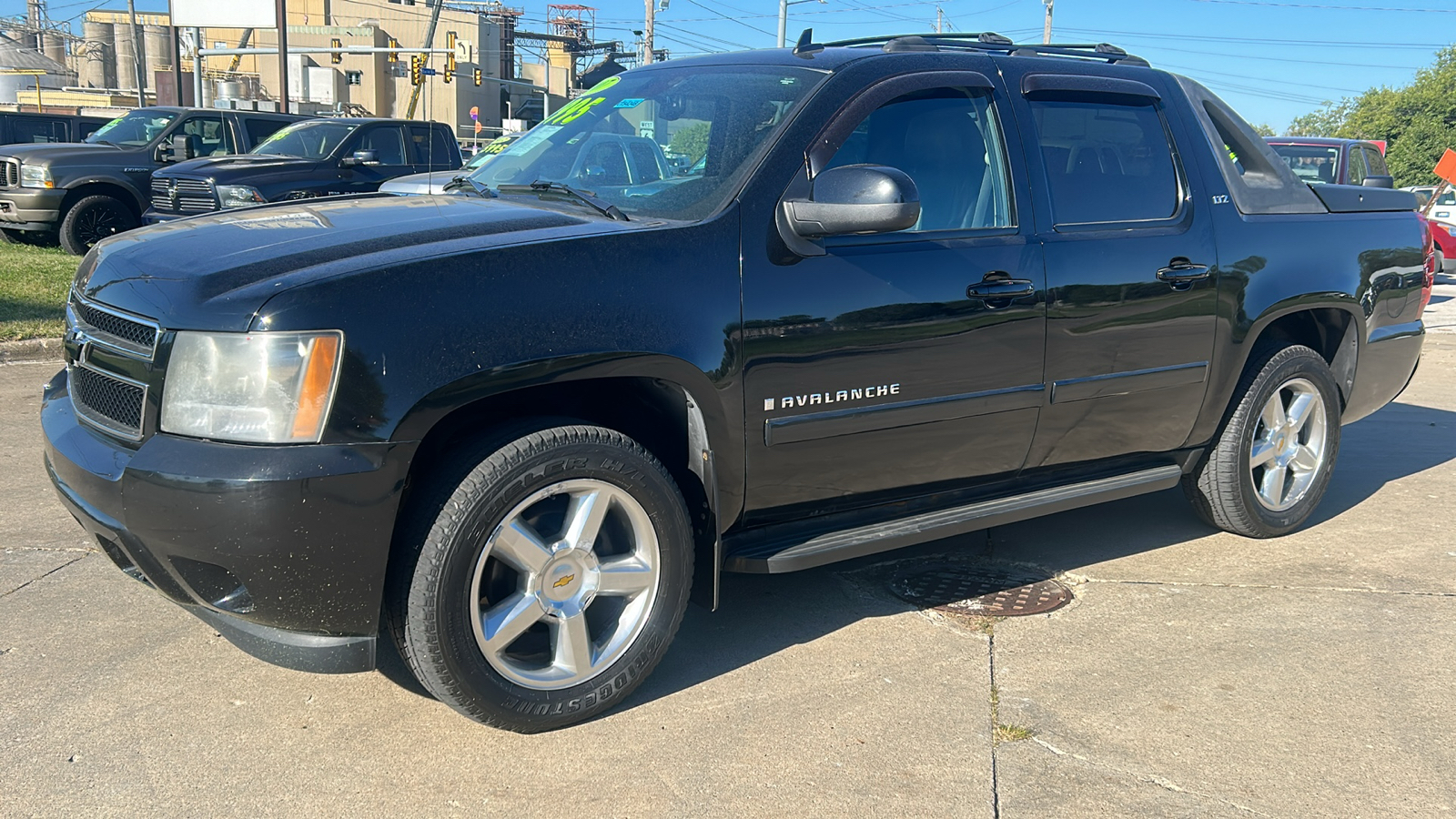 2007 Chevrolet Avalanche 1500 4WD Crew Cab 2