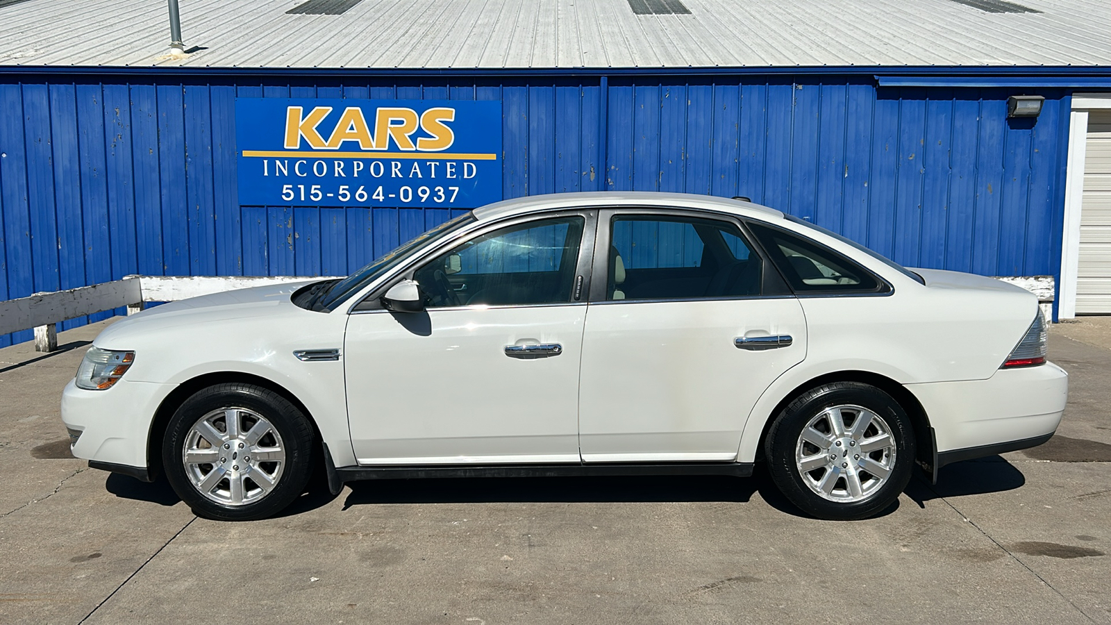 2009 Ford Taurus SE 1