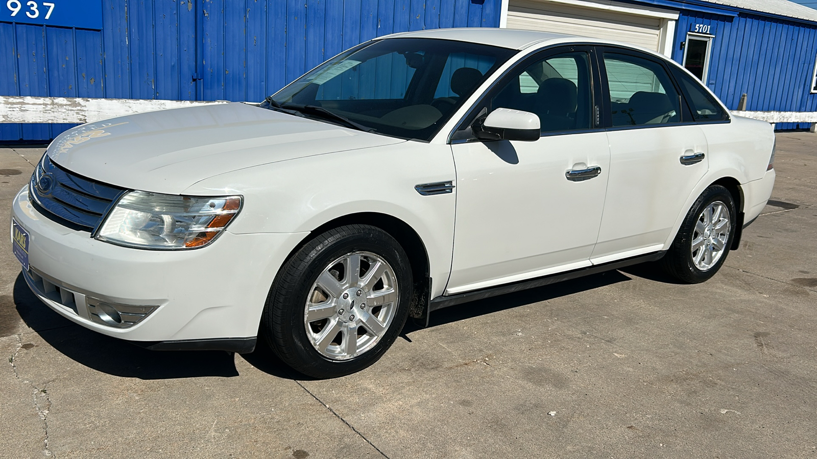 2009 Ford Taurus SE 2