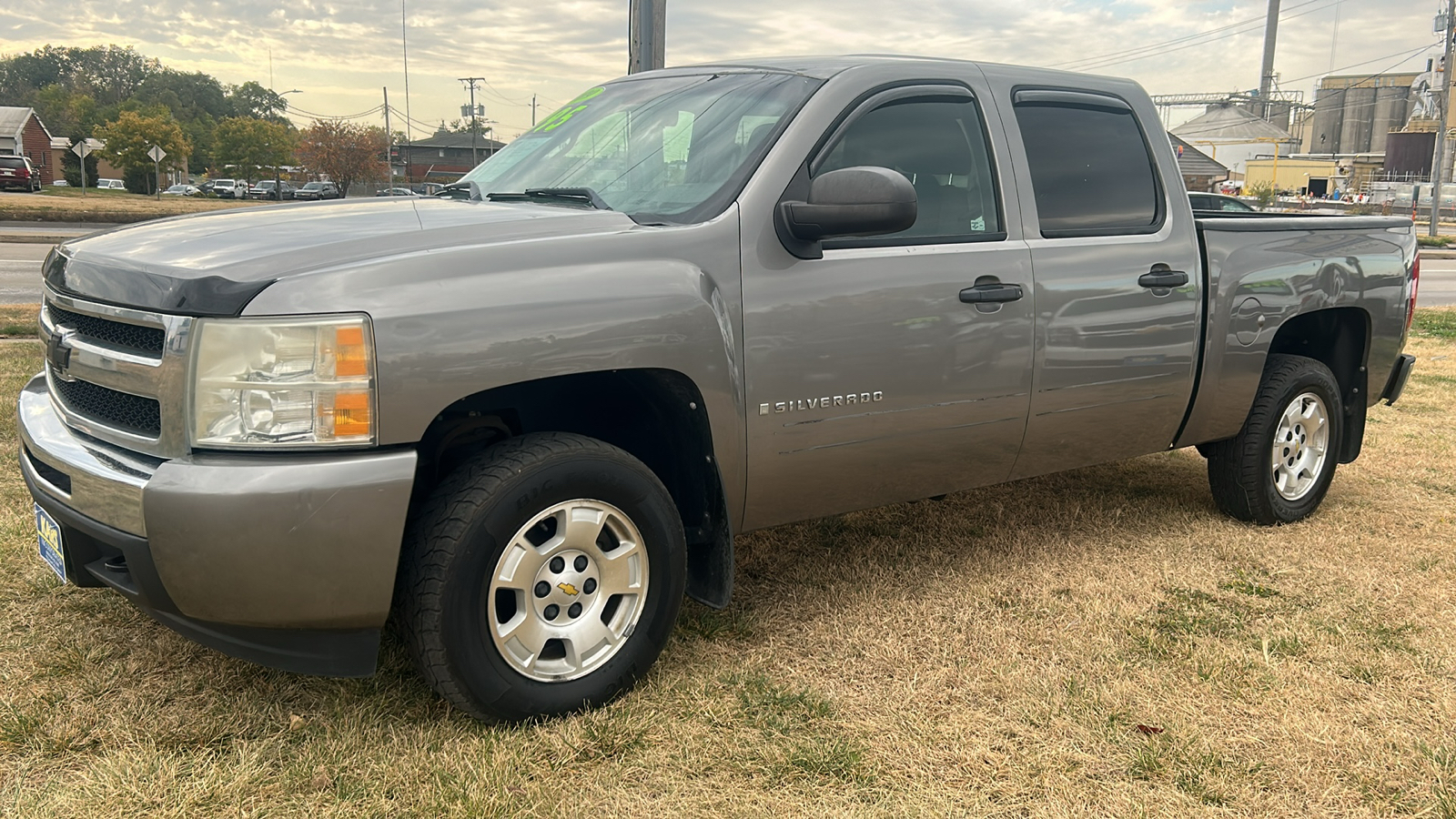 2009 Chevrolet Silverado 1500 LT 2WD Crew Cab 2