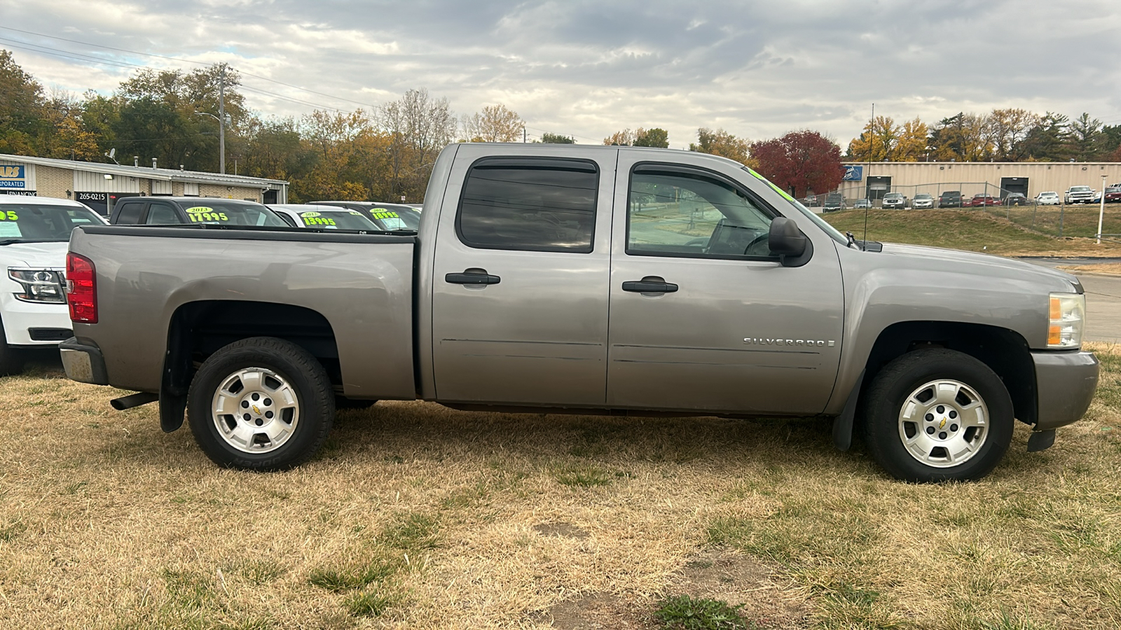 2009 Chevrolet Silverado 1500 LT 2WD Crew Cab 5