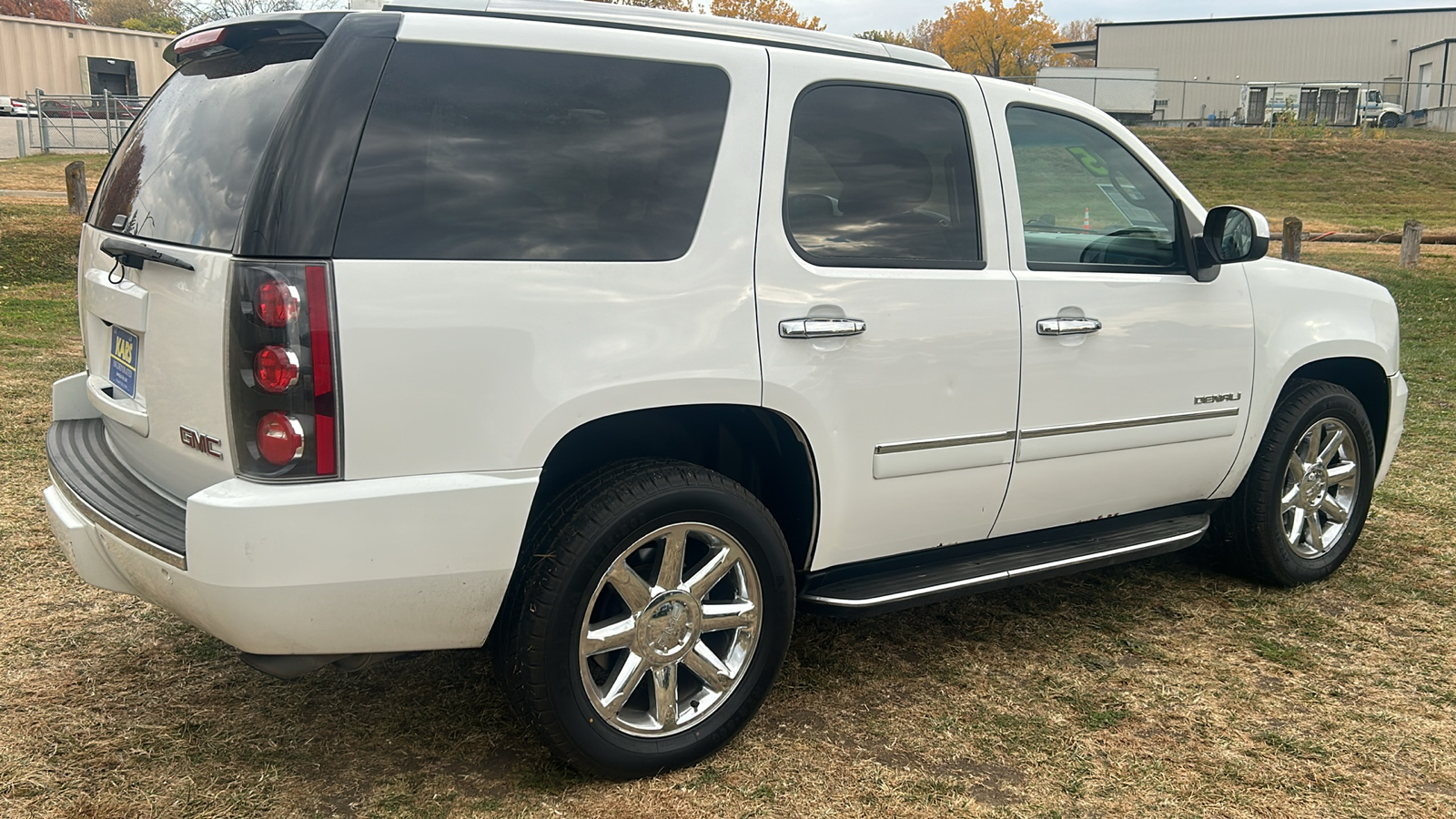 2010 GMC Yukon DENALI AWD 6